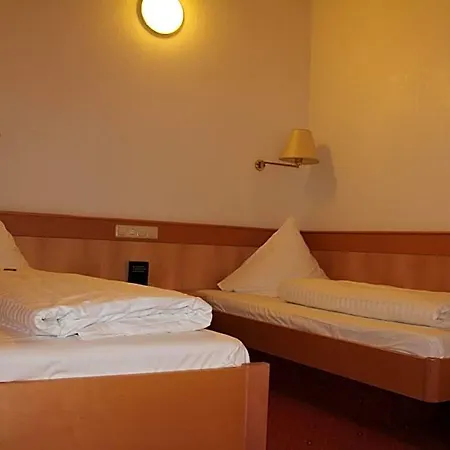 Hotel Am Waldeck Mit Restaurant