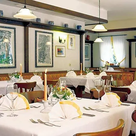 Hotel Am Waldeck Mit Restaurant Szálloda 4*