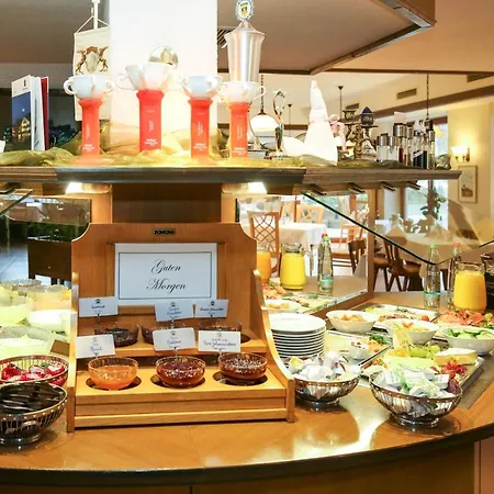 Hotel Am Waldeck Mit Restaurant Szálloda Eppingen