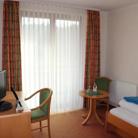 Szálloda Hotel Am Waldeck Mit Restaurant
