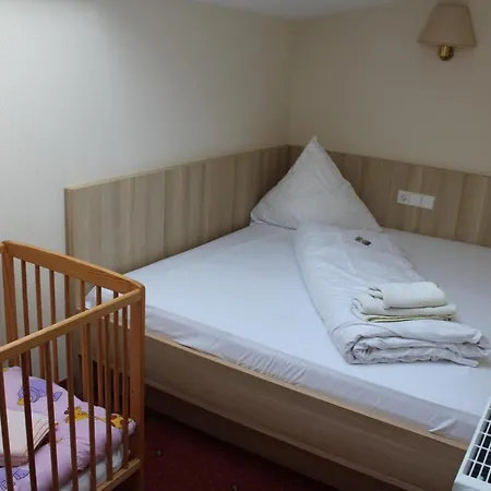 Hotel Am Waldeck Mit Restaurant Szálloda 4*